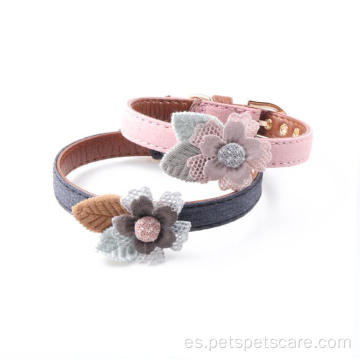 Collar de flores de perros de cuero de cuero lindo y amigable